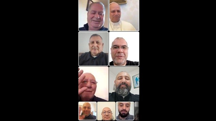 La video chiamata del Papa ai preti del sud del Libano