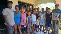 Eklezia katoliko pembeni ya bato ya Cuba