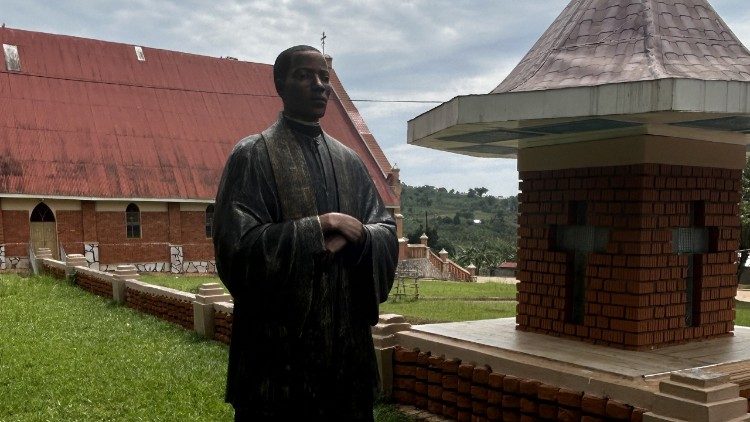 Denkmal f&uuml;r Victor Womereka Mukasa, einer der ersten indigenen katholischen Priester in Uganda