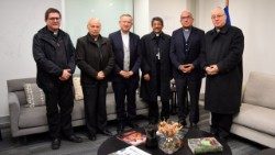 Obispos del Comité Permanente de la Conferencia Episcopal de Chile junto al Nuncio Kurian Mathew Vayalunkal