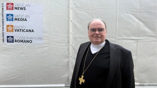 Bischof Meier: „Nicht die K&ouml;pfe h&auml;ngen lassen“