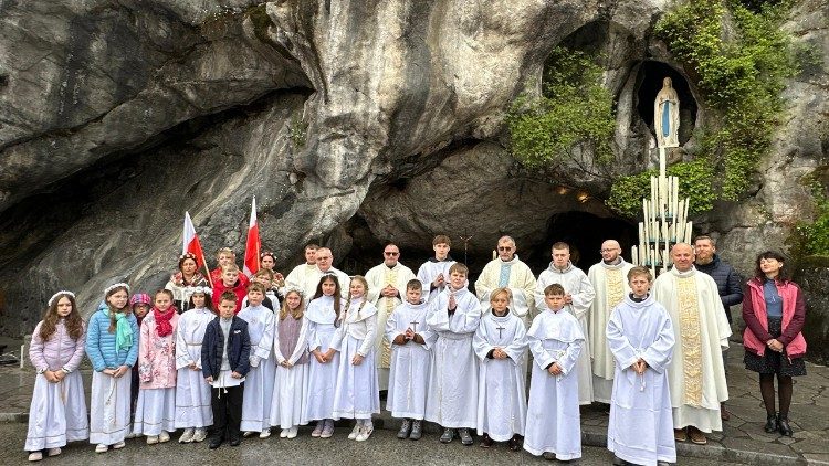 W pielgrzymce uczestniczyło ok. 50 dzieci i młodzieży