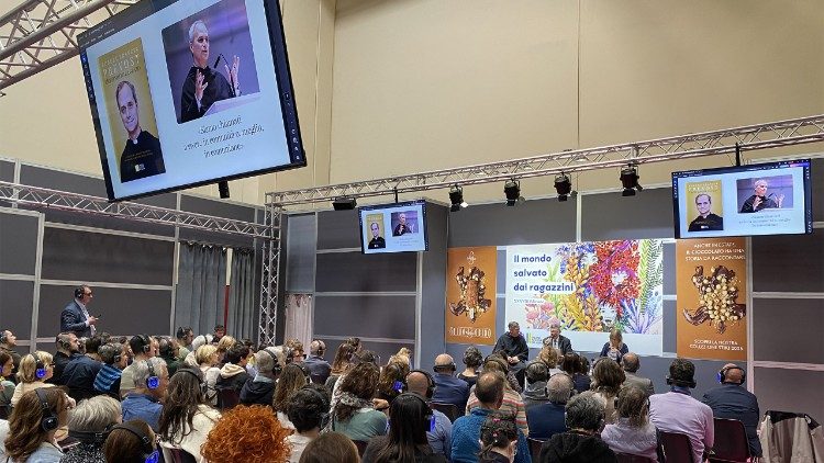 Un momento della presentazione di "Liberi sotto la grazia"