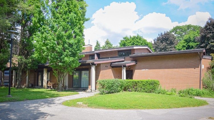 The Louis Hall Graduate Residence at St. Jerome's University