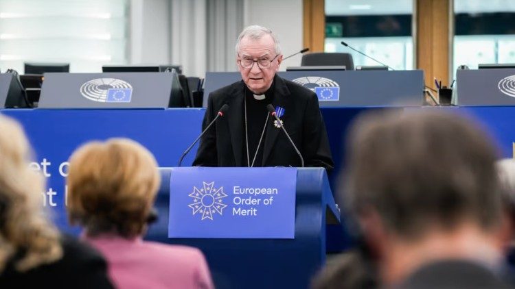 Cardinal Parolin receies the European Order of Merit