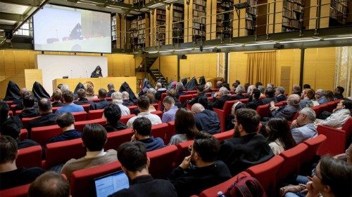 Conf&eacute;rence sur l'IA au Vatican: Humains et machines, alli&eacute;s sans renoncer &agrave; la r&eacute;flexion