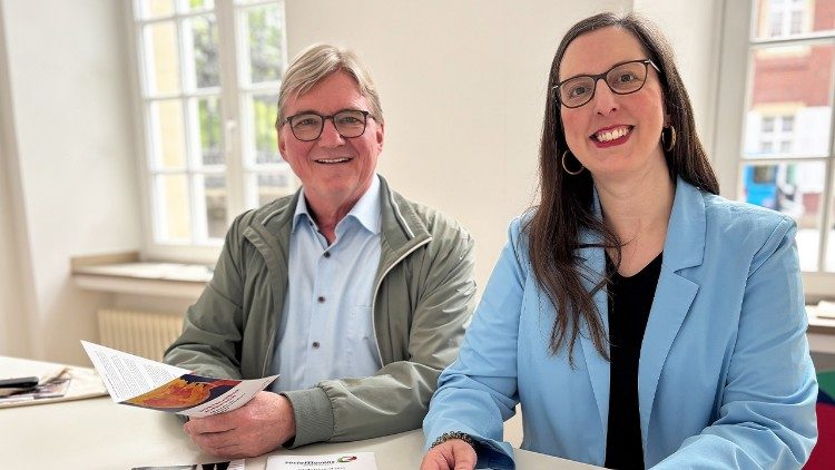 Jugendpreis des Westfälischen Friedens an kirchliches Projekt „socioMovens“: Pfarrer Matthias Hembrock (Bocholt) und Claudia Schwarz (Münster)