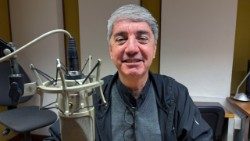 Padre Robson Antônio da Silva, pertencente à Diocese de Ourinhos, no interior de São Paulo. 