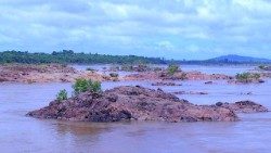Le fleuve asséché du Xingu en Amazonie, le 21 mai 2026.