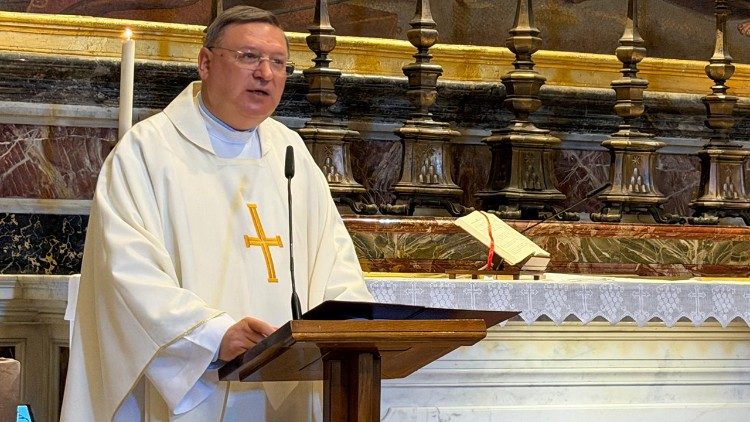 2026.05.21 Ks. Prof. Mirosław Wróbel przewodniczący Mszy św. przy grobie św. Jana Pawła II (© ks. Paweł Rytel-Andrianik)