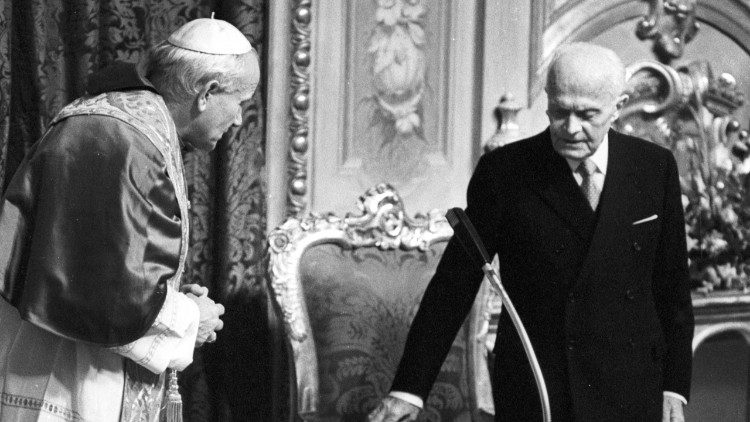 Le pape Jean-Paul II et le pr&eacute;sident Sandro Pertini (2 juin 1984)