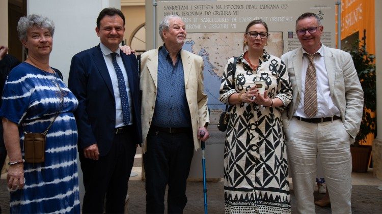 Gli studiosi curatori della mostra. 