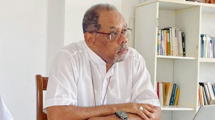 Dom Ido Fortes, durante a reuni&atilde;o 
