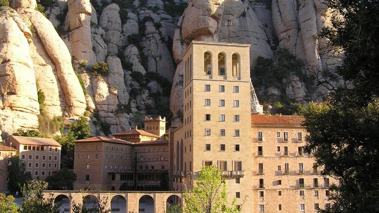 Uma vista da Abadia de Montserrat