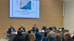 Vatikánsky seminár o umelej inteligencii