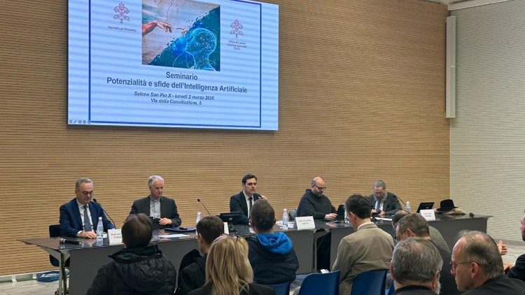 Vatikánsky seminár o umelej inteligencii
