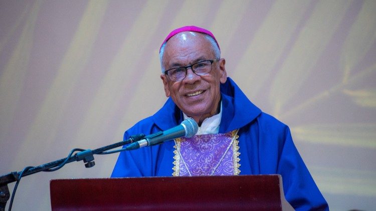 El presidente de la Conferencia Episcopal Peruana durante el encuentro nacional de equipos diocesanos sinodales