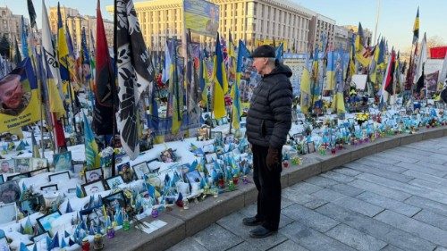 ካርዲናል ቲሞቲ ራድክሊፍ  ኣብ ከተማ ኬቭ