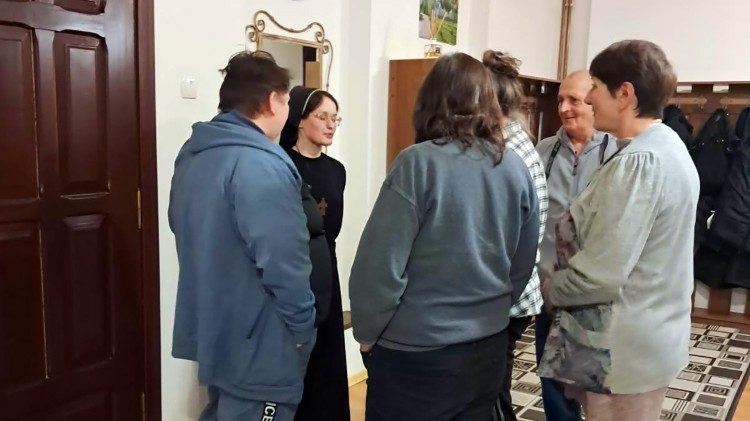 Спілкування із переселенцями