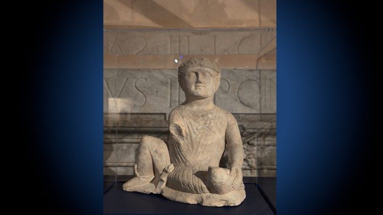 Statuette di bambino offerente, dalla mostra "Cipro e Italia. Identità culturali condivise all'alba della storia"