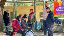 Displaced families gather outside the Don Bosco–El Houssoun center in Jbeil, Lebanon. Photo: Misiones Salesianas / Agenzia iNfo Salesiana