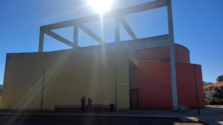 Una veduta della chiesa in via di Torrevecchia.