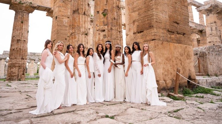 Alcune delle interpreti del documentario "Women Aid", fotogratate in occasione del concerto a Paestum