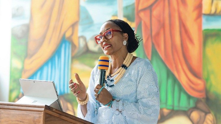 Mama  Evaline Malisa Ntenga Mwenyekiti wa WAWATA Taifa