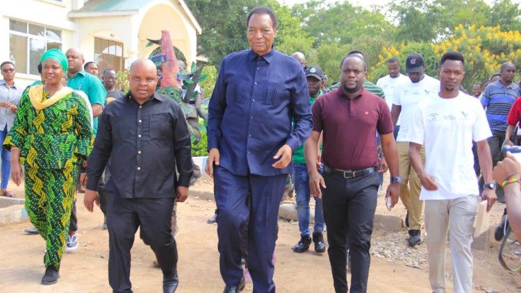 Prof.  Mahalu: Msomi, Mwanadiplomasia, Mwanafalsafa na Mzalendo