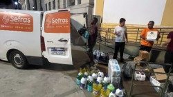 Donativos de campanha franciscana são entregues às vítimas das enchentes em Juiz de Fora (MG).