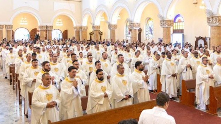 25 anos de ordena&ccedil;&atilde;o episcopal de dom Pedro Luiz Stringhini
