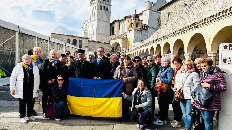 Група українських паломників, що прибула до Ассізі з Перуджі