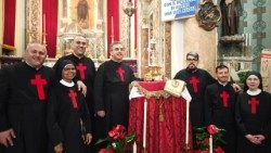 Un gruppo di Camilliani e tra loro fra Carlo Mangione