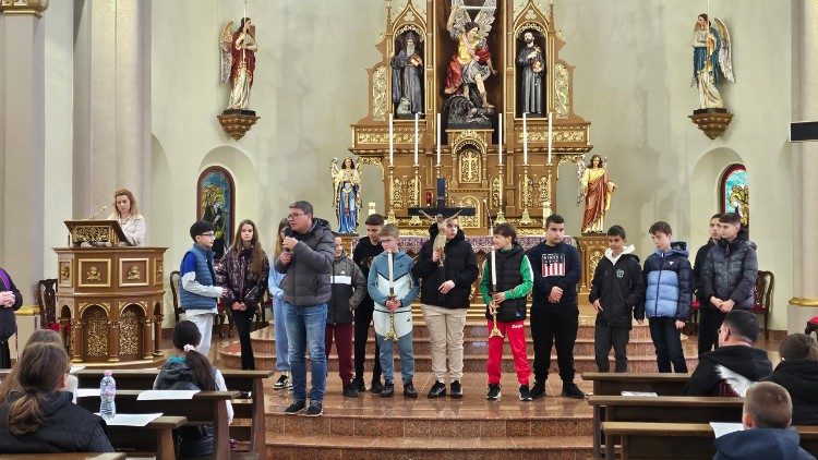 Среща на младежите подготвящи се за Тайнството Миропомазание