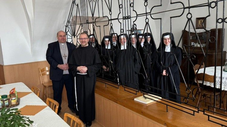 Визита на монсеньор Станев в Полша