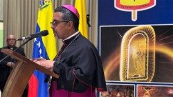 Monseñor Lisandro Rivas, Obispo de San Cristóbal en el II Congreso Eucarístico Diocesano. Táchira – Venezuela.