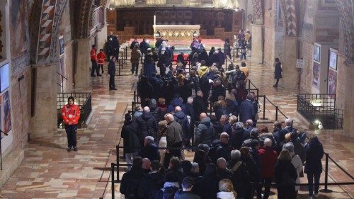 Asyż: 370 tysięcy pielgrzym&oacute;w i „pocieszonych serc”