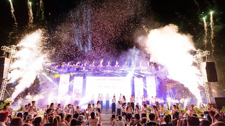 Thousands of young Vietnamese Catholics attended the congress