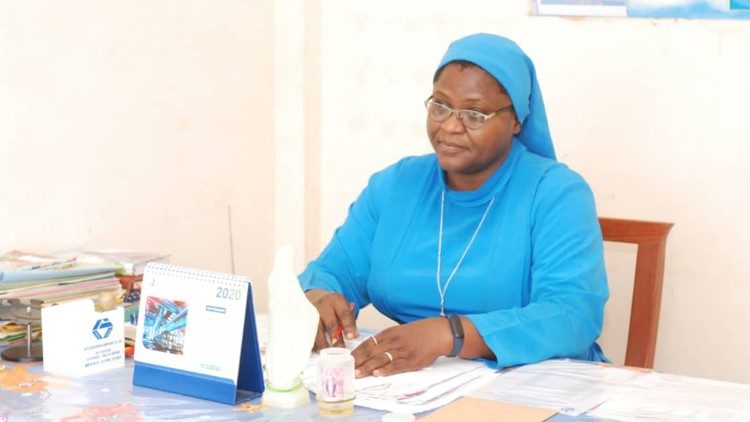 la Sœur Blanche Christiane Avosse responsable de la commission de communication de l’Institut