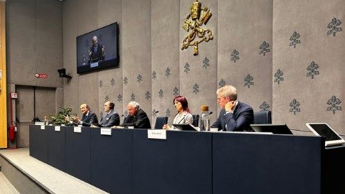 PAV, le prospettive degli xenotrapianti tra scienza ed etica in un documento