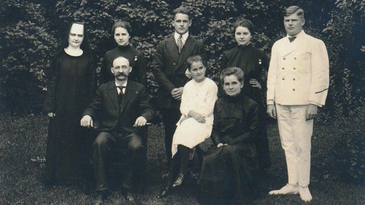 Sr. Annella Zervas with her family