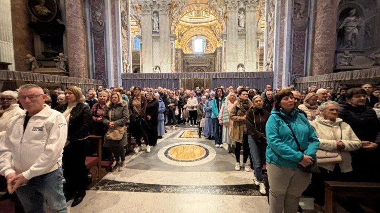 Polacy jak zawsze licznie zgromadzili się na porannej, czwartkowej modlitwie