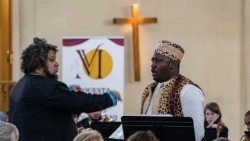 2025.03.26 Padre  Simplice Vladimir Bidzanga - alitunga wimbo kwa ajili ya Ziara ya Kitume nchini Camerun.