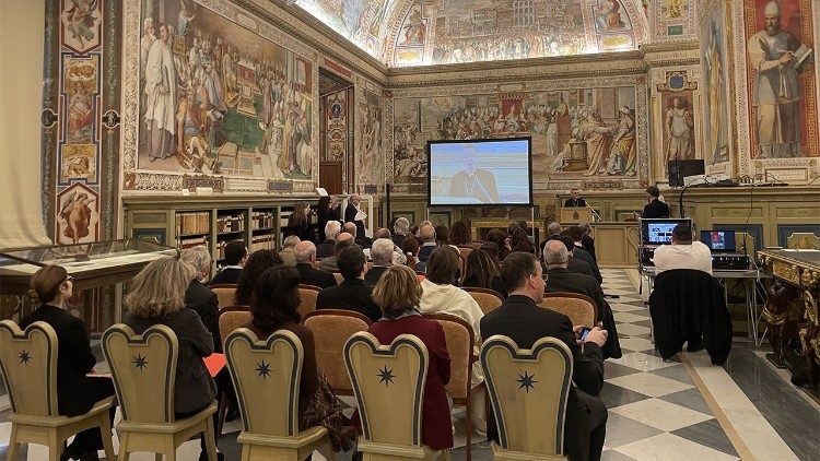 Il saluto dell'arcivescovo Giovanni Cesare Pagazzi, archivista e bibliotecario di Santa Romana Chiesa