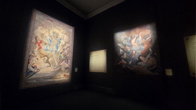 Allestimento della mostra "L’arazzeria Barberini. La Resurrezione e la dedicazione della Basilica Vaticana"