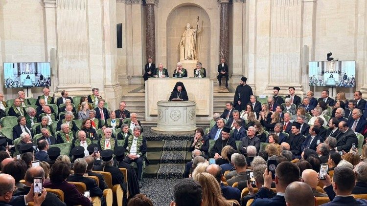 Der Patriarch bei seiner Ehrung in Paris - Fotos: St. Athanasiou