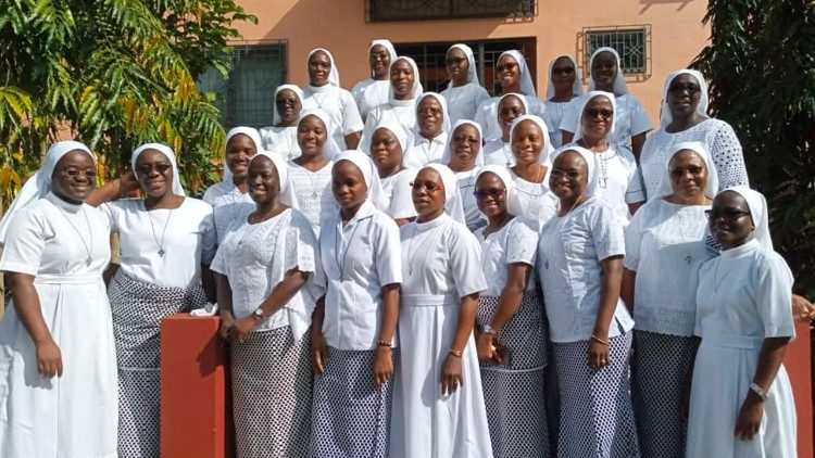 Foto di gruppo della Conferenza delle Superiori maggiori