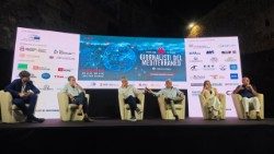 Il palco del Festival dei Giornalisti del Mediterraneo 2026