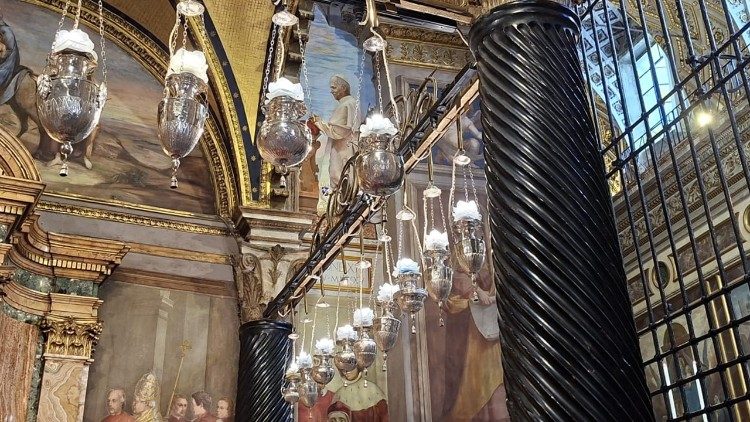 L'affresco che ritrae Leone XIV nella cappella della Madre del Buon Consiglio